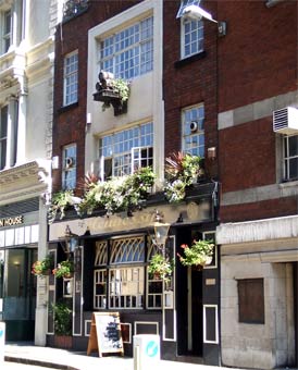 Hennessy's Pub, City of London